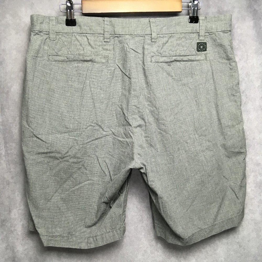 Linksoul Mens Shorts‎ 36 Golf Gray Check Nylon Stretch Blend Athletic Hybrid